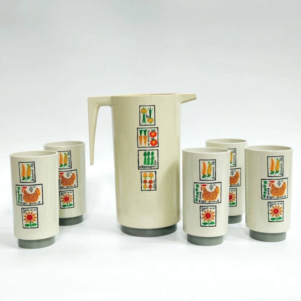 Vintage MCM Farmers Market Plastic Pitcher and 5 Cups | Loma Industries Kitchen